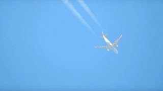 plane tail flying sky smoke fast air