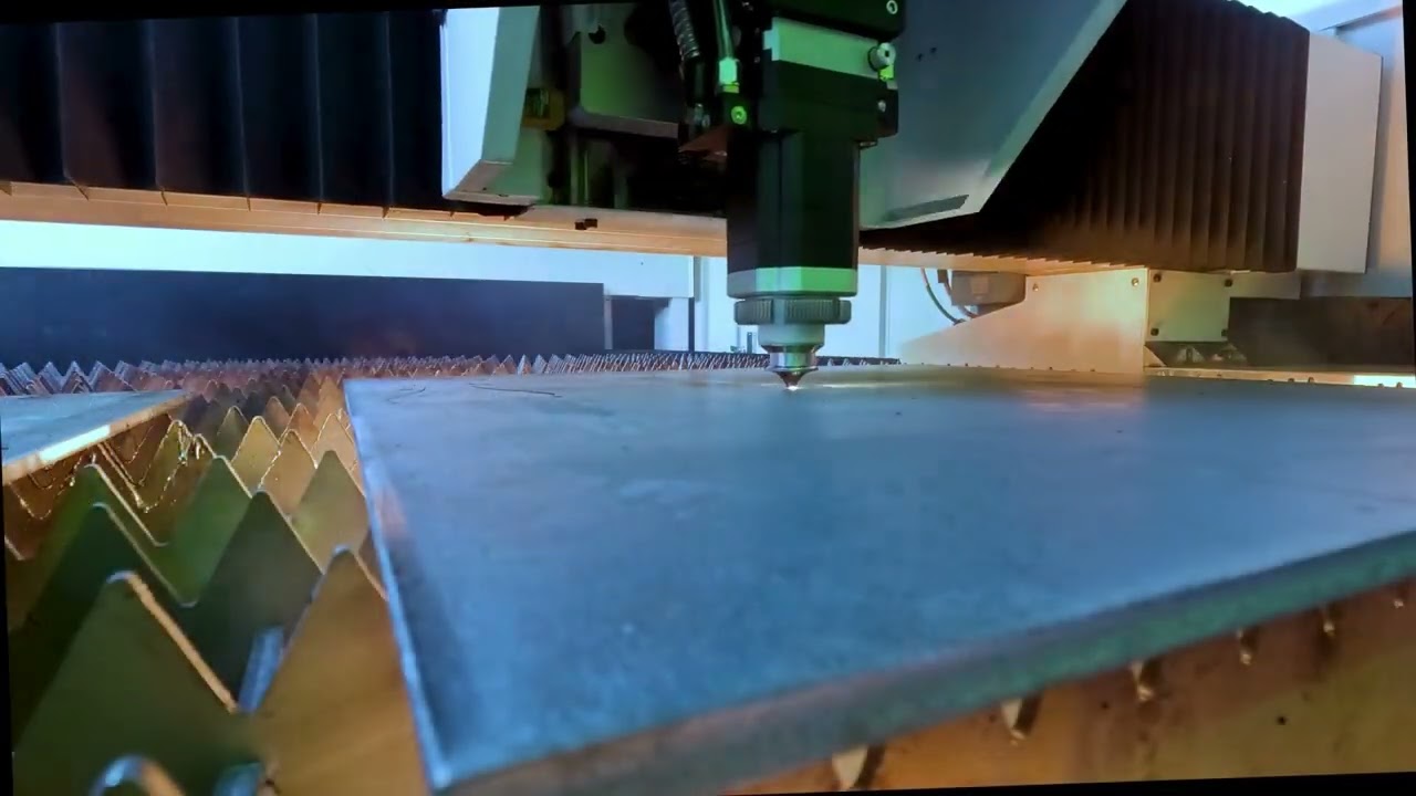 Taglio di precisione del metallo – Pedine degli scacchi in acciaio da costruzione da 8 mm