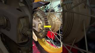 How to Remove a Motorcycle Chain Safely (Easy Step-by-Step) #motorcyclegloves #diy #mechaniclife