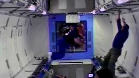 Astronaut gets stuck in the Kibo ISS model
