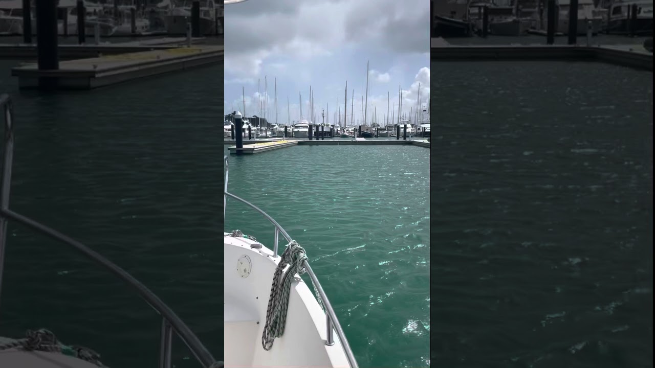 How to turn a boat in confined spaces.