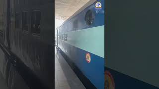 Union Minister Ashwini Vaishnaw Receives Warm Welcome at Ekta Nagar Railway Station