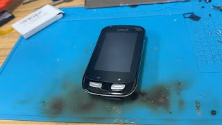 Replacing the faulty LCD screen on a Garmin Edge 1000  Repair