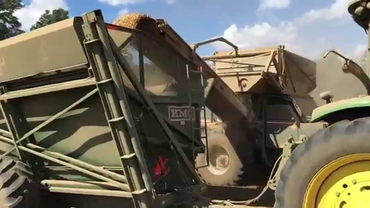 IMG 0715  Tranfer from peanut picker to KMC 4825 dump cart