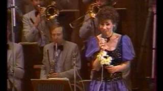 Mikalojus Novikas žodž Eduardo Selelionio Mūsų tango  atl O.Valiukeviciute.[1990m]wmv