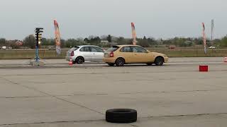 Honda Civic 1.4i. :)