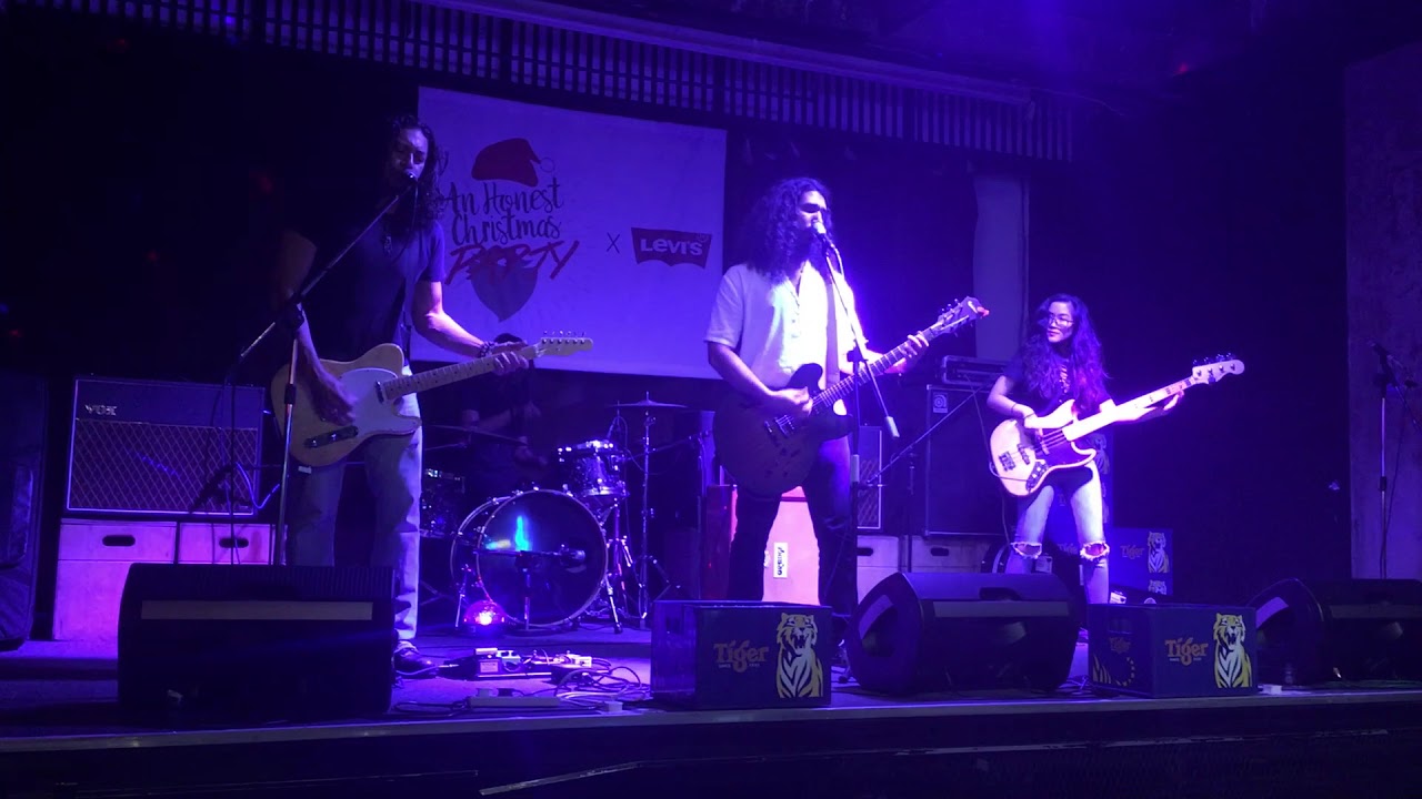 The Endleaves - For a Day (Live at The Bee)