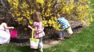Easter egg hunt Grace Brooke and Taylor Shelburne