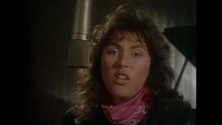 Video voorbeeld van "Laura Branigan - Solitaire (Official Music Video)"