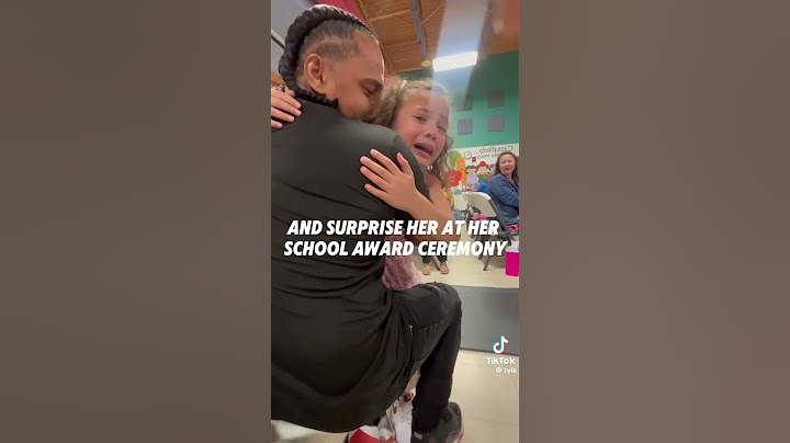 "Dad SURPRISES His Daughter at School Awards Ceremony 😱🎉 Emotional Reunion! 💖😭" #emotional #dad #fam