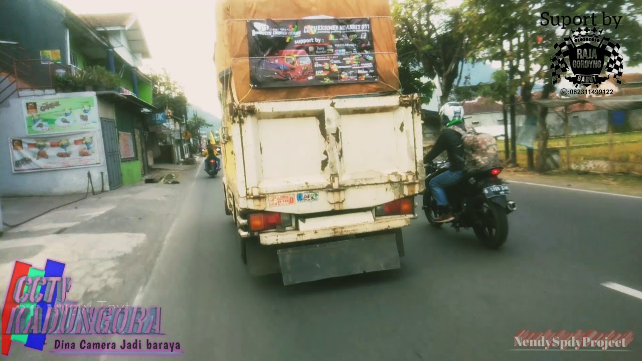 Truck engkel tua oleng Cctv Kadungora YouTube