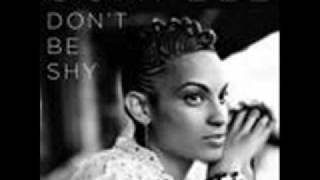 Goapele - Don't Be Shy chords