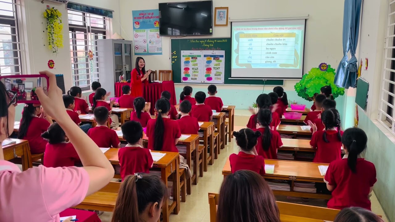 Thi giảng chào mừng 20/11 Môn Tiếng Việt 4