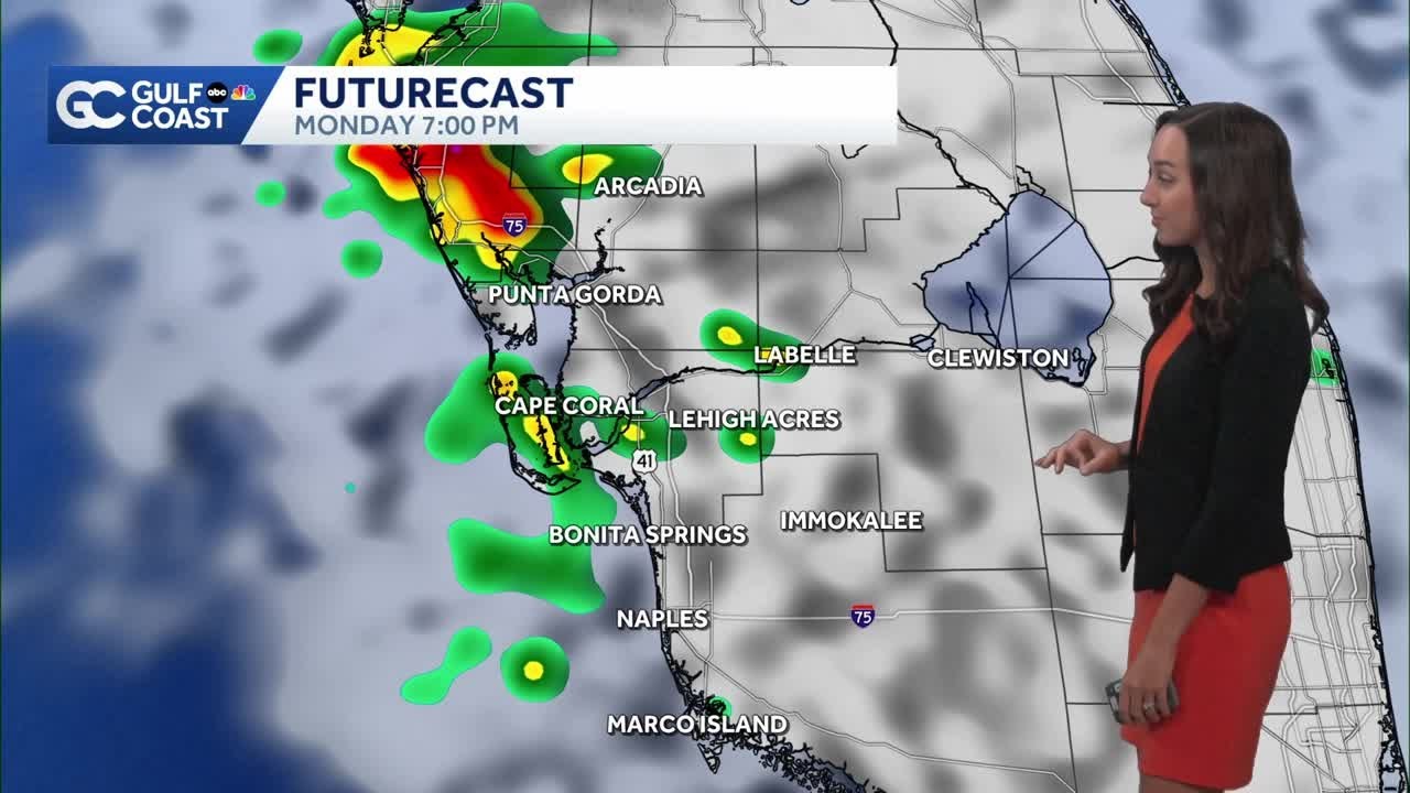 Scattered showers and storms Monday for Southwest Florida - YouTube