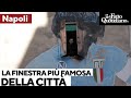 La storia della finestra più famosa di Napoli che &quot;dà&quot; il volto a Maradona: &quot;È un luogo di culto&quot;