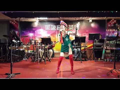 110年12月25日采盈音樂茶坊【公益慈善天后 花語爾】落大雨彼一日