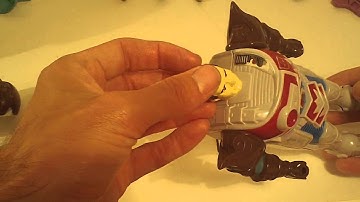 Preview 04/26/12-Transformers-G1-Pretender Beasts, Classics