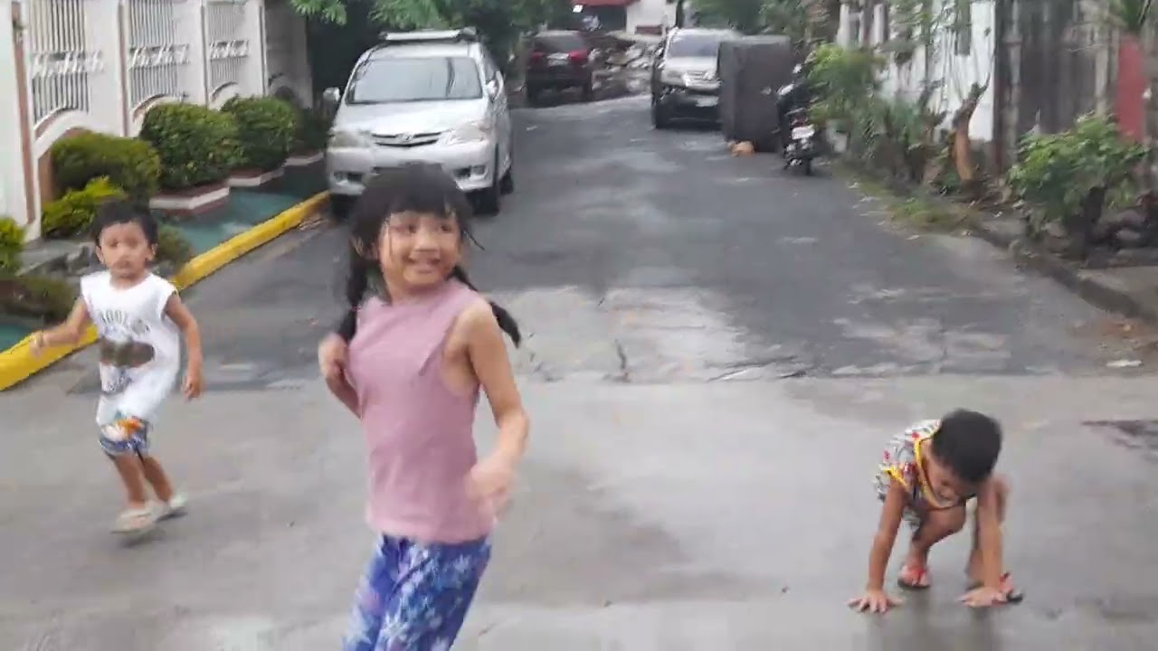 Lato-Lato at Laro sa Baha sa Vergon