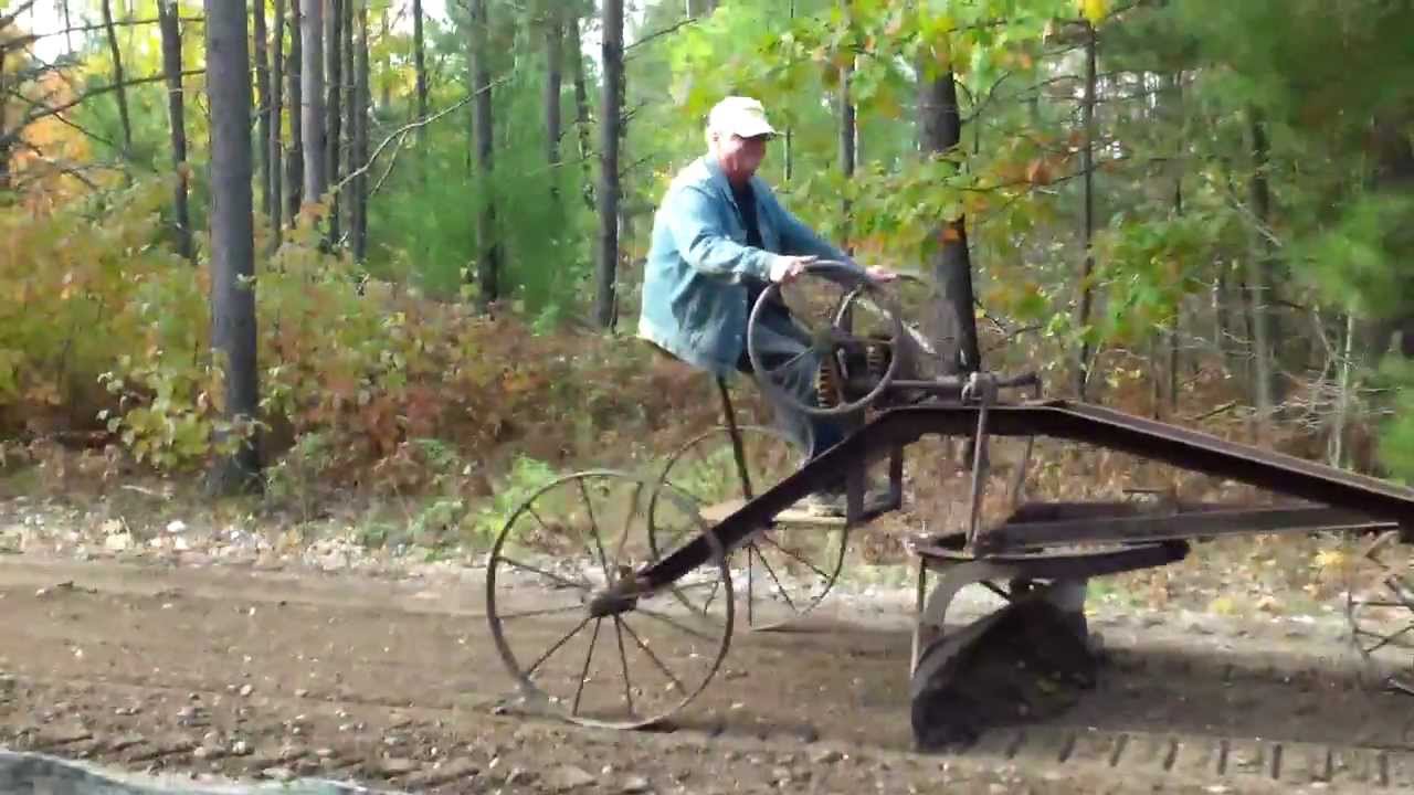 Antique Graders At Work - YouTube