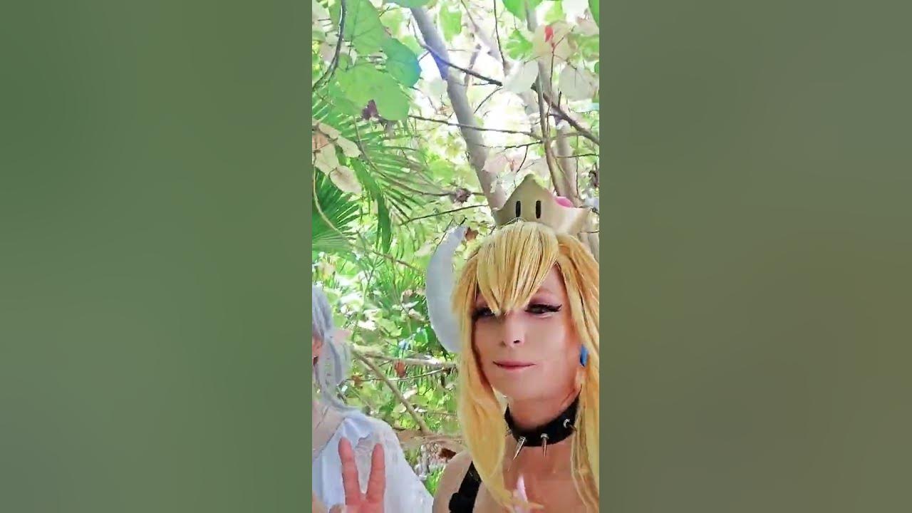 Bowsette and Boosette cosplay