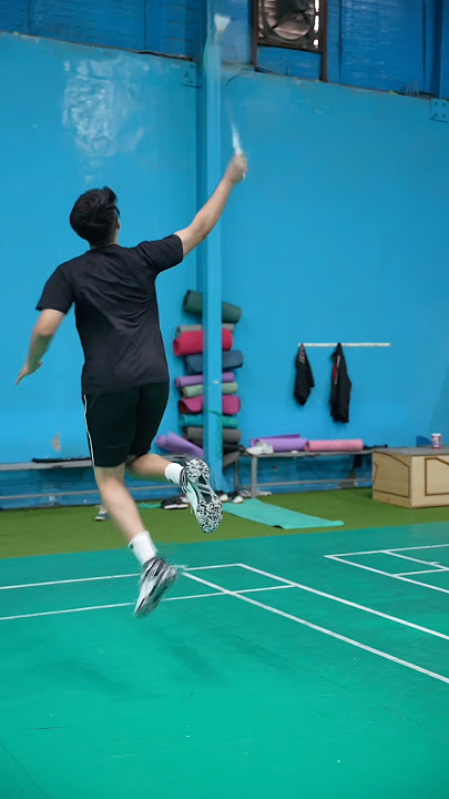 Every badminton academy has that one player…🏸🤫