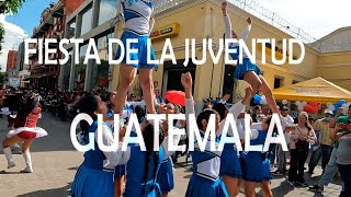 LA JUVENTUD GUATEMALTECA REVIENTA LA SEXTA CON BATONISTAS, BANDAS Y MUCHA MUSICA EN GUATEMALA CIUDAD