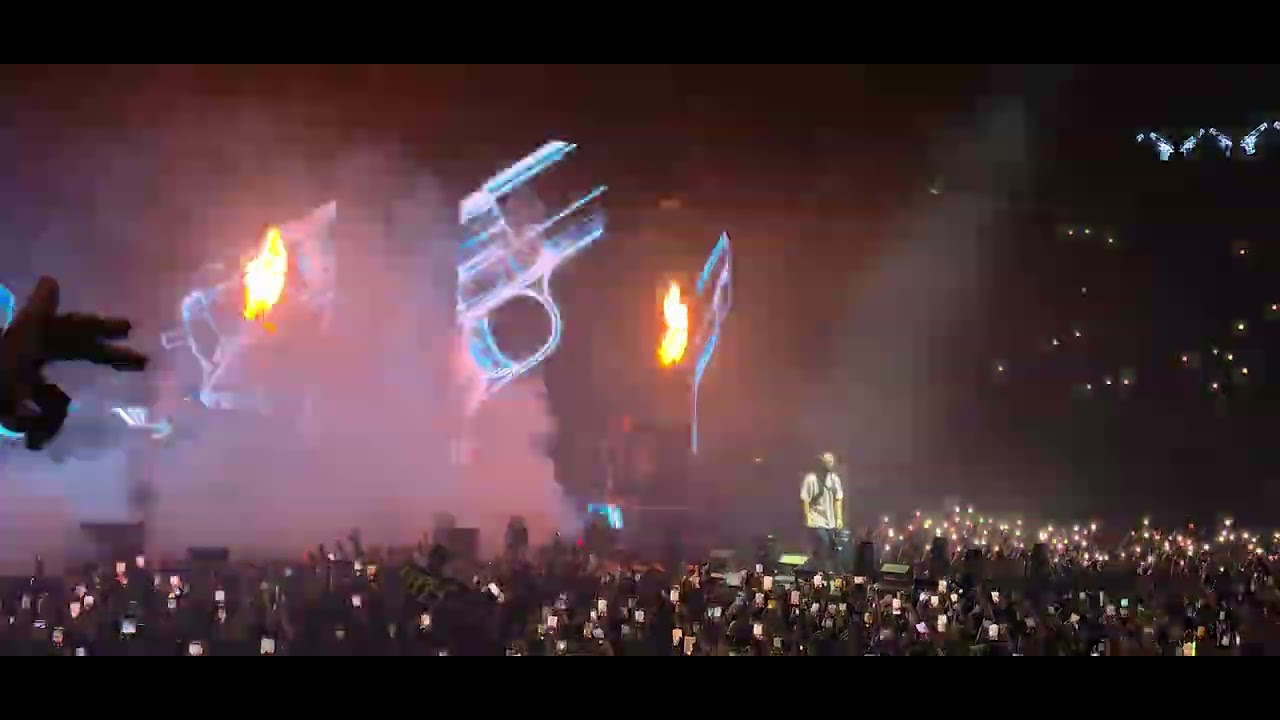 Entré sur scene Mon glock te mettra à genou // Corleone - Lacrim - Accor Arena Bercy - 19/02/25