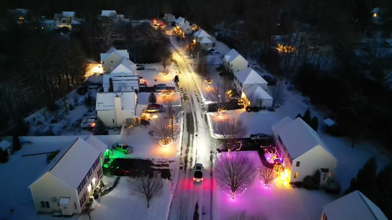 Christmas Lights and Snow - 12/27/2025