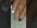 Hermosas uñas de sencillas y elegantes