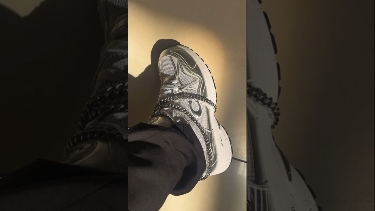 Simple styling trick to elevate your shoe game! 