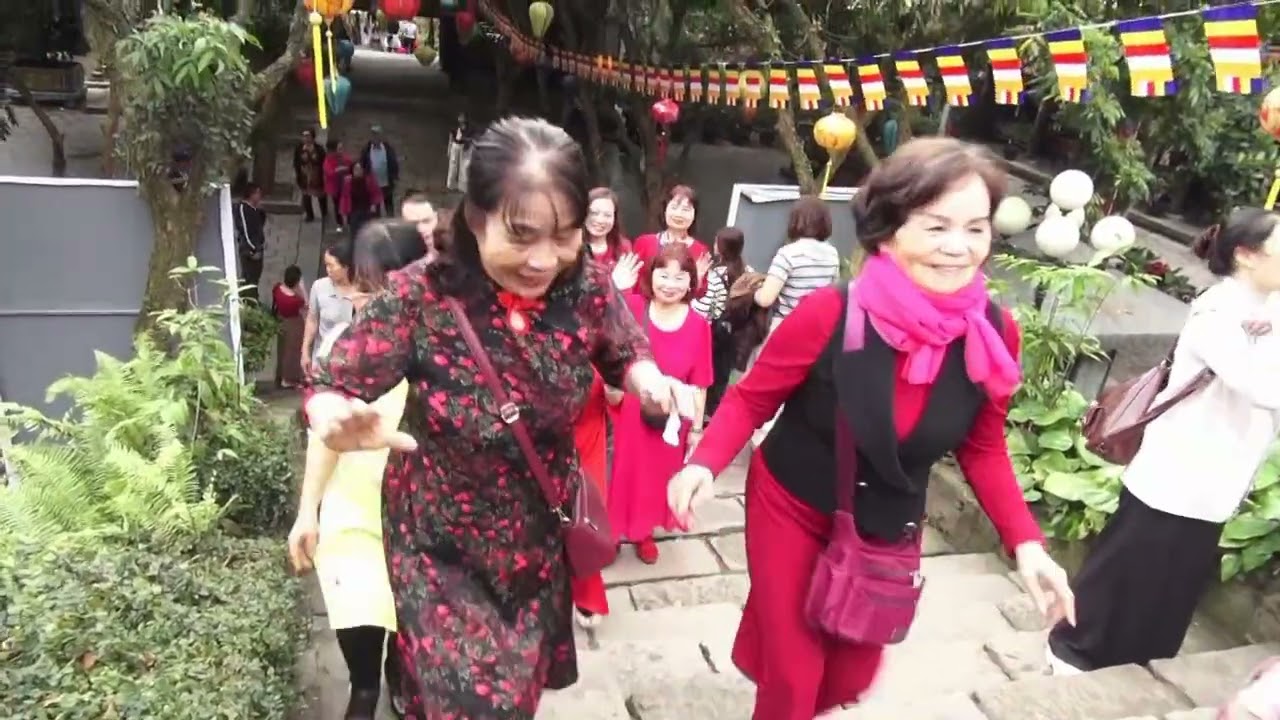 DU XUÂN VỀ MIỀN QUAN HỌ - KINH BẤC