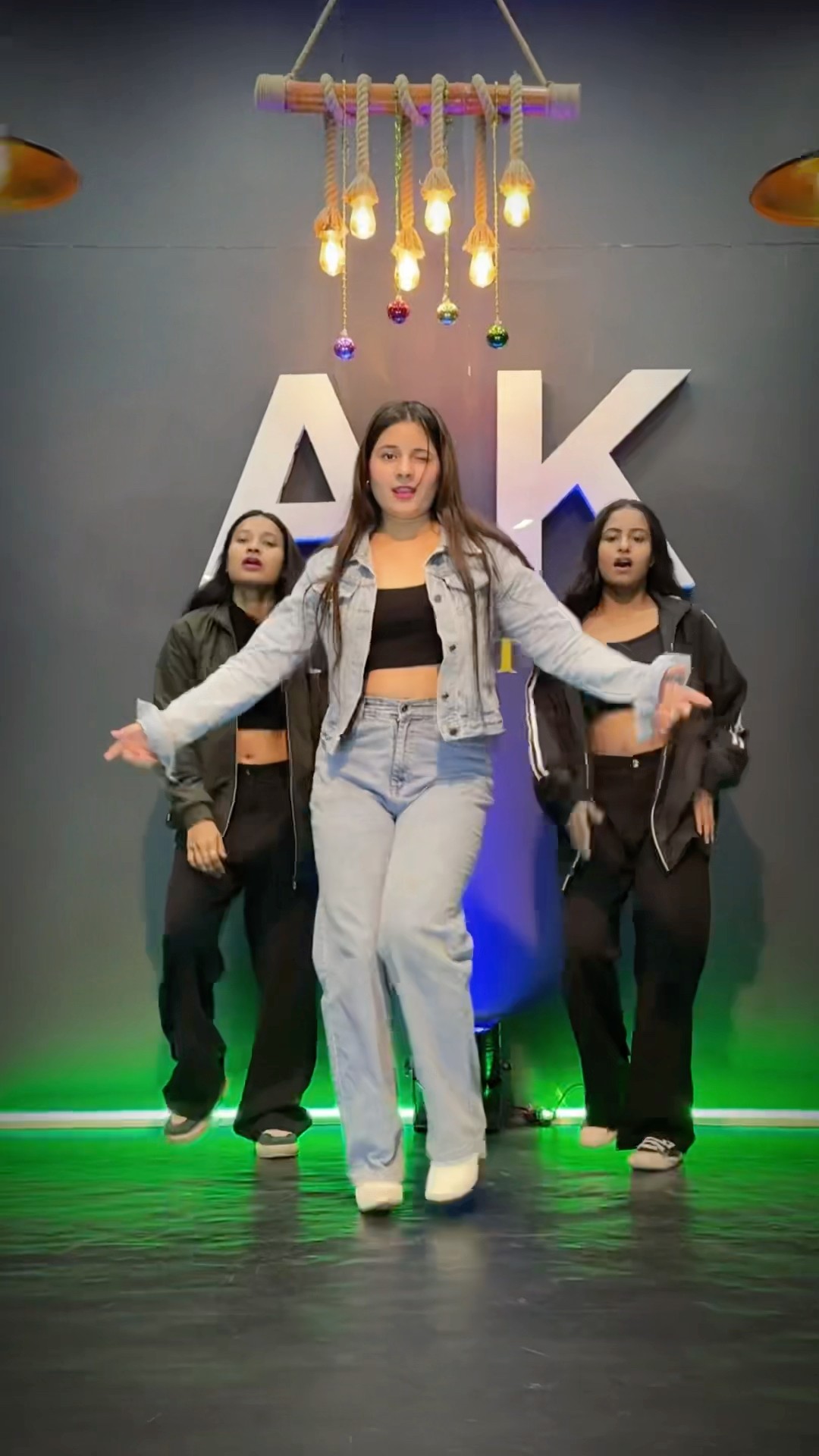 Mere naseeb m❤️? #youtube #ytshorts #dance #trending #viralvideo #trio #upneetkaur