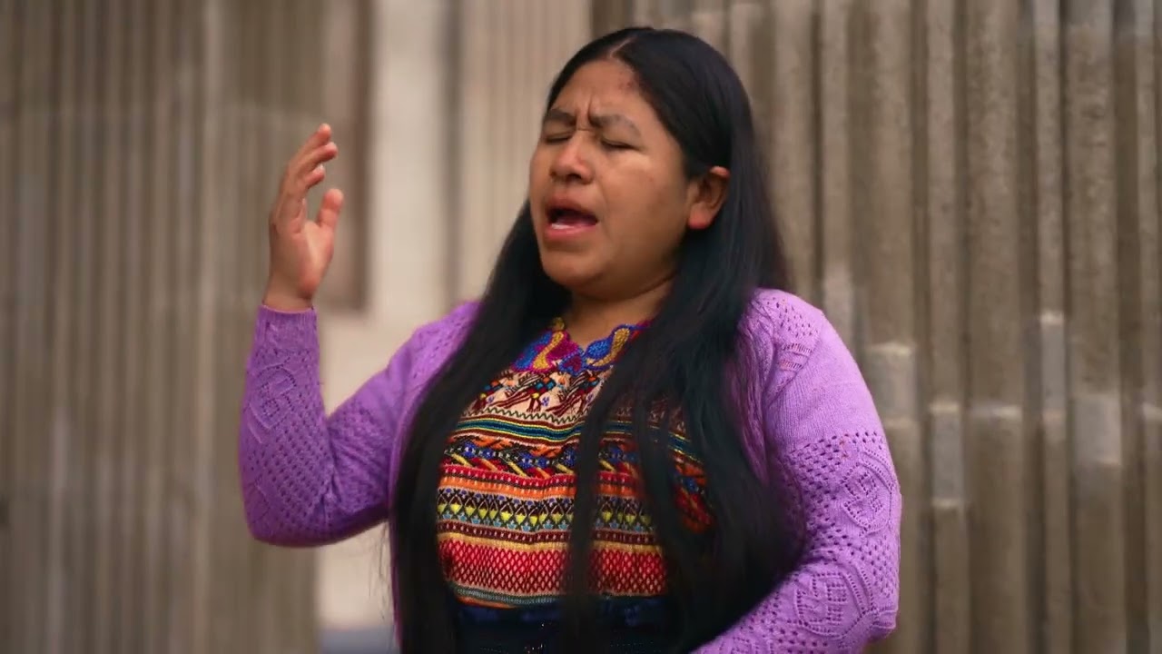 // UNA PALOMA VOLÓ//  SOLISTA MAGDALENA RAMIREZ