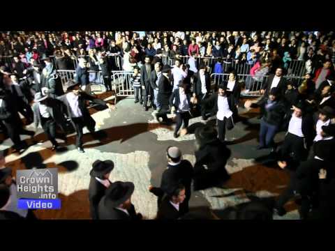 Last Night Of Simchas Beis Hashuevah In Crown Heights 