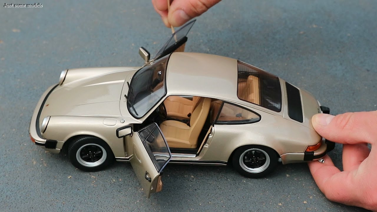 600-014 ソリド 1/18 ポルシェ 911 CARRERA 3.2 1:18 Porsche 911 (930) 3.2 Carrera 1977 - Solido [Unboxing