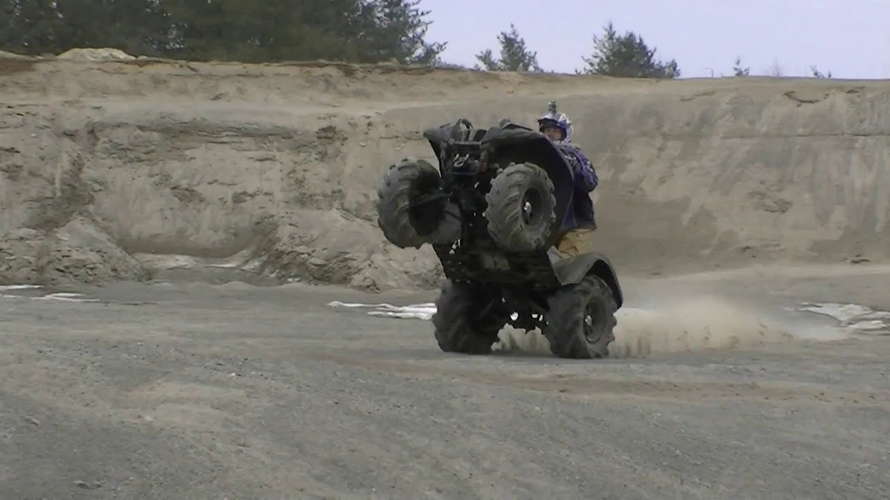 Grizzly & Mud Pro 700 doing Wheelies YouTube