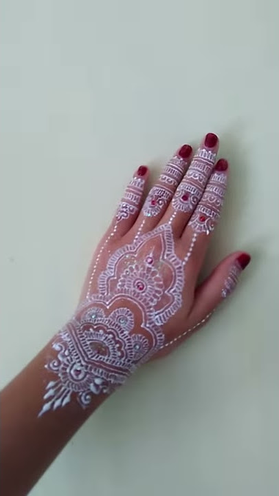 White henna by Syafira Habsyi