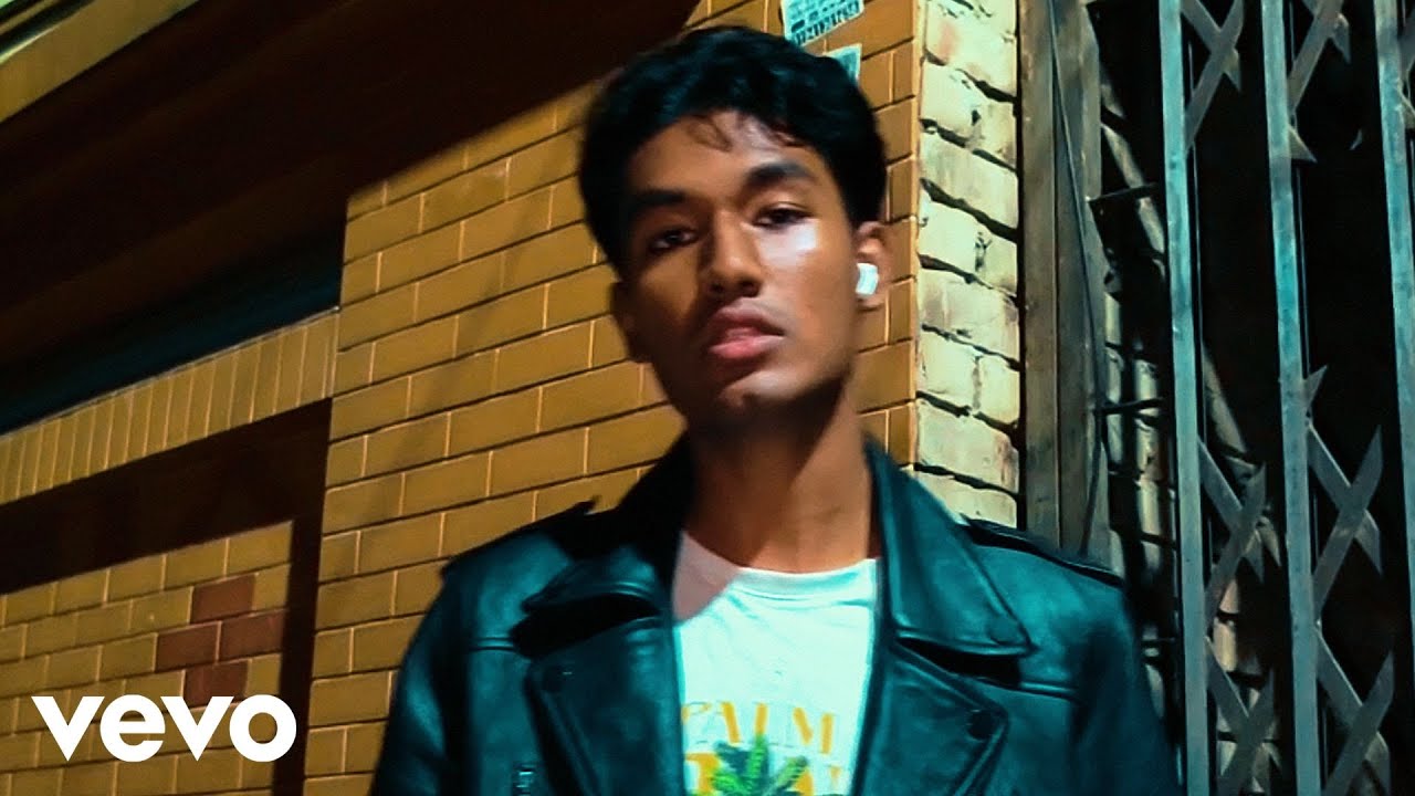 DEIP - H&M GIRL (Official Video)