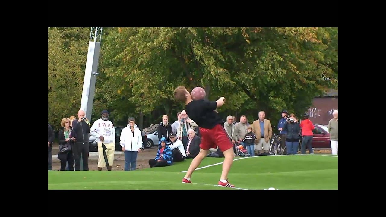 Invigningen av Puckelbollplanen Kroksbäcksparken Malmö del 1 av 2