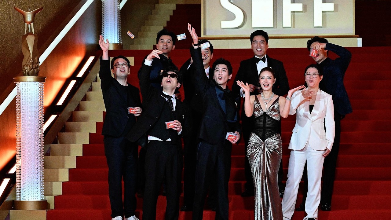 Red carpet live from the 28th Shanghai International Film Festival Golden Goblet Awards, June 2026
