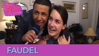 Faudel vient avec son orchestre chez une fan ! - Stars à domicile