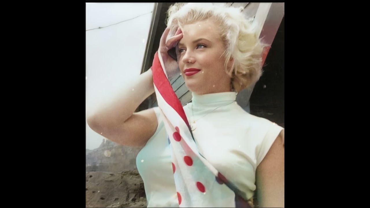 Marilyn Monroe photo by Jock Carroll in Niagara Falls for the production of "Niagara" in 1952.