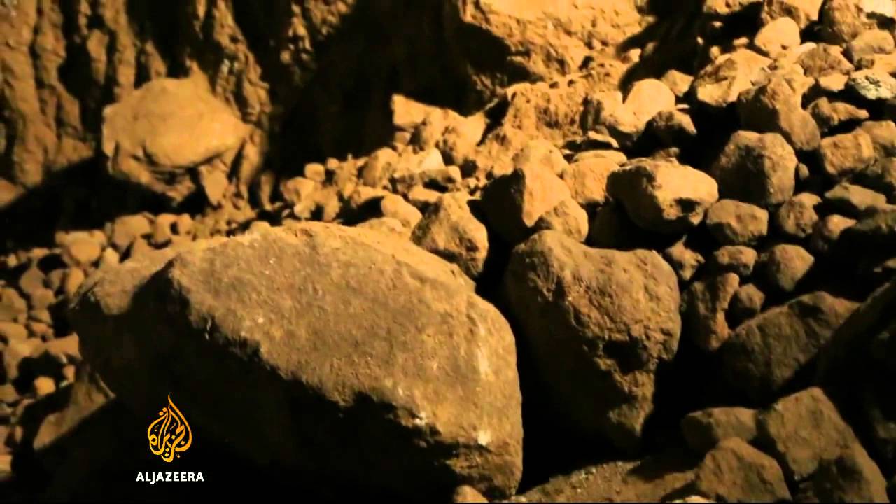تشكل الحفر الانهيارية في المكسيك تهديداً للمنازل