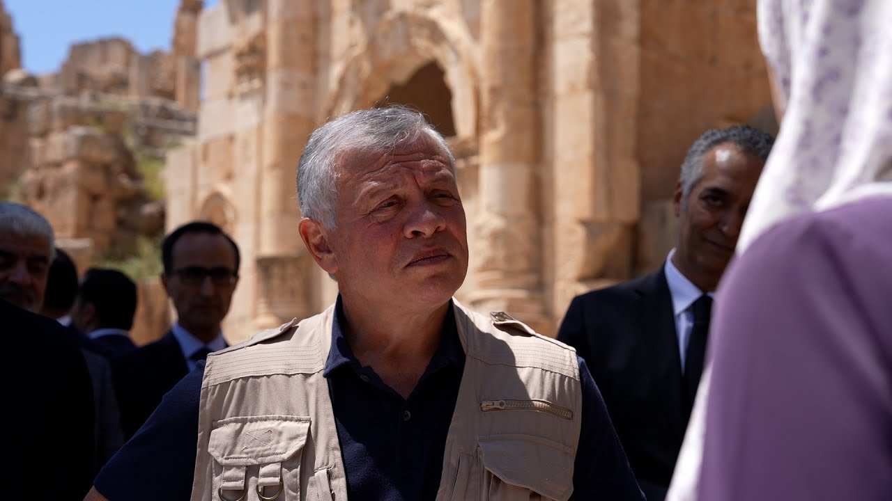 من زيارة جلالة الملك عبدالله الثاني وسمو الأمير الحسين بن عبدالله الثاني، ولي العهد، إلى جرش يوم أمس