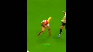 Saneyi Görüpte Beğenmeyecek Gsli Yok