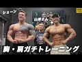 ラスベガスで胸、肩トレ&ポージングチェック