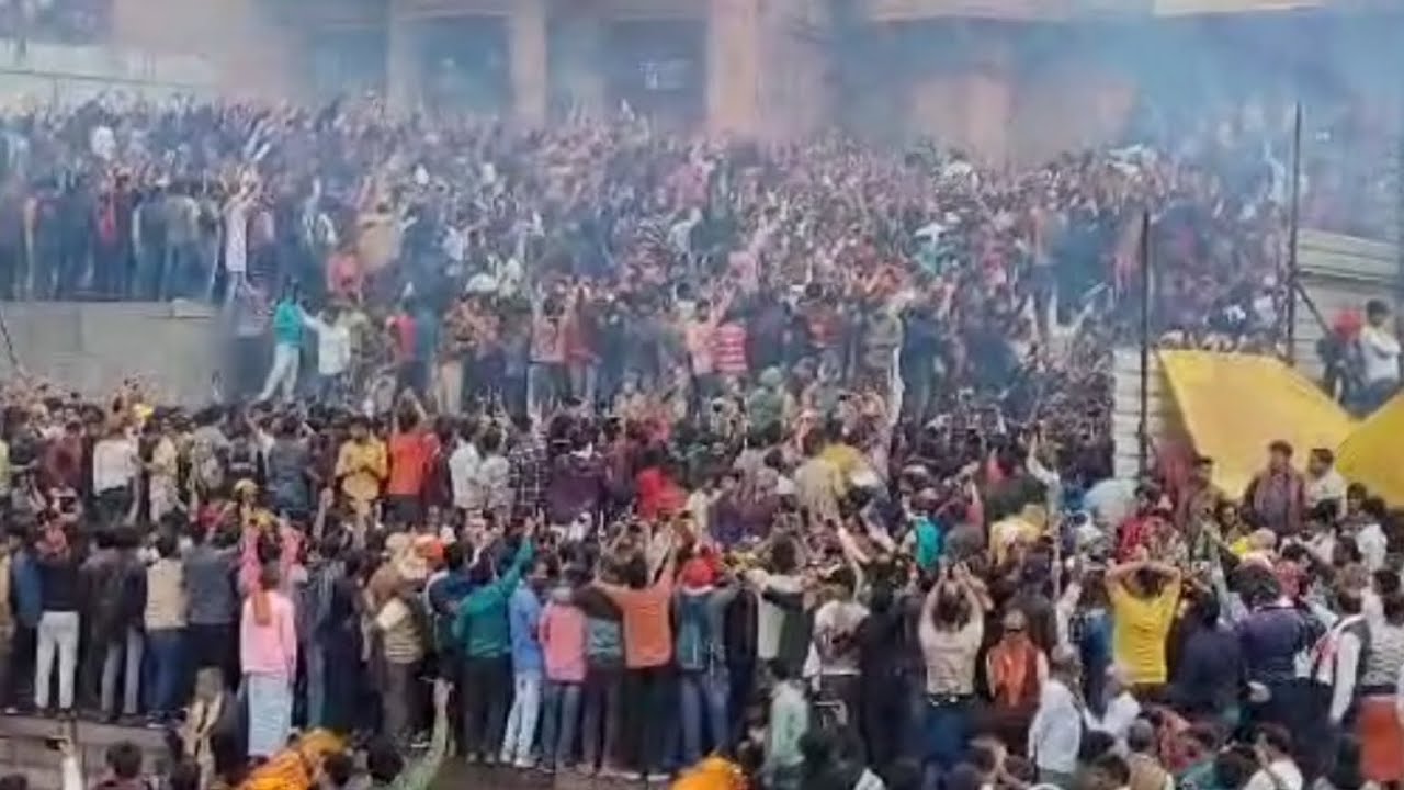 Banaras ki holi 2024 l Banaras ghat ! masan holi Holi 2024 Dekho