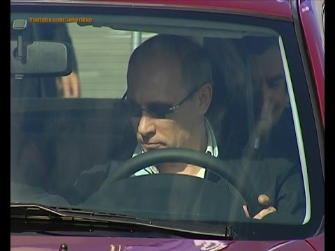 ㋛ Главный "нивовод" России Владимир Путин заводит LADA Granta с 6-го раза