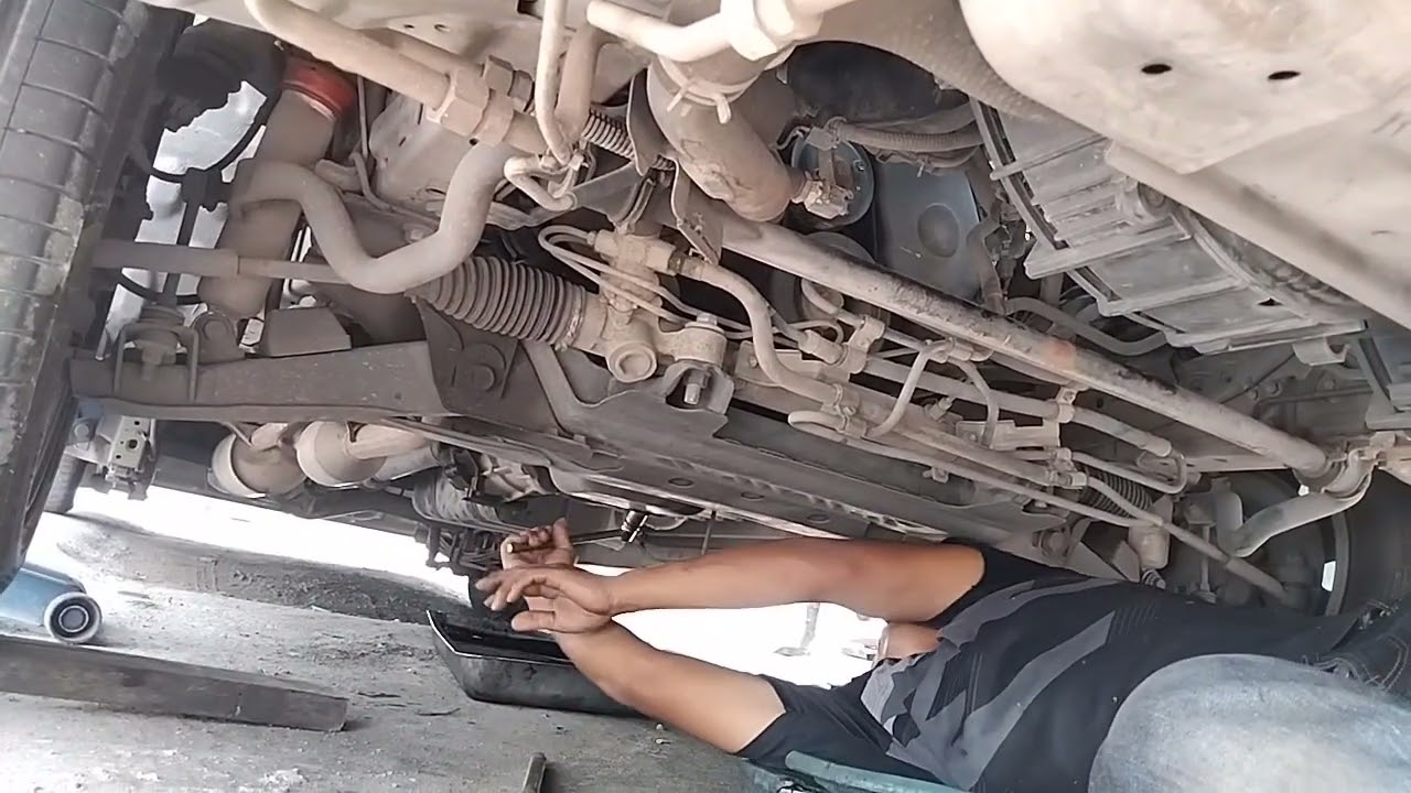 ถ่ายน้ำมันเครื่อง รถตู้ โตโยต้า คอมมิวเตอร์ Toyota Commutor