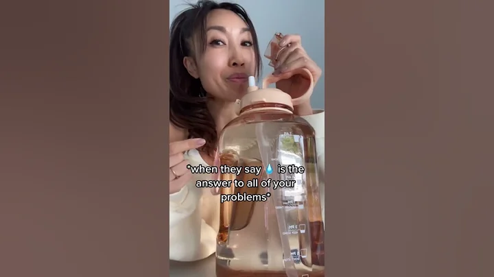 My GIANT gallon water bottle! 💧 #shorts